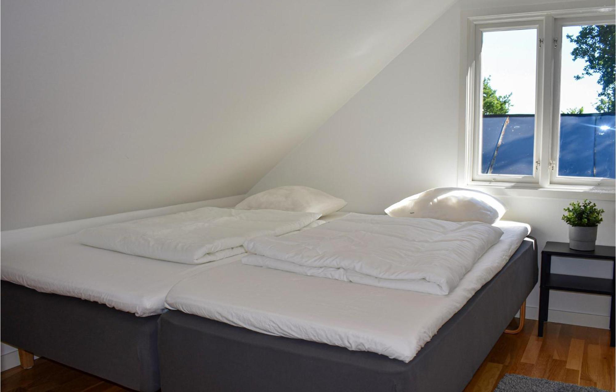 2 Bedroom Amazing Home In Fjaelkinge Fjälkinge Exterior foto